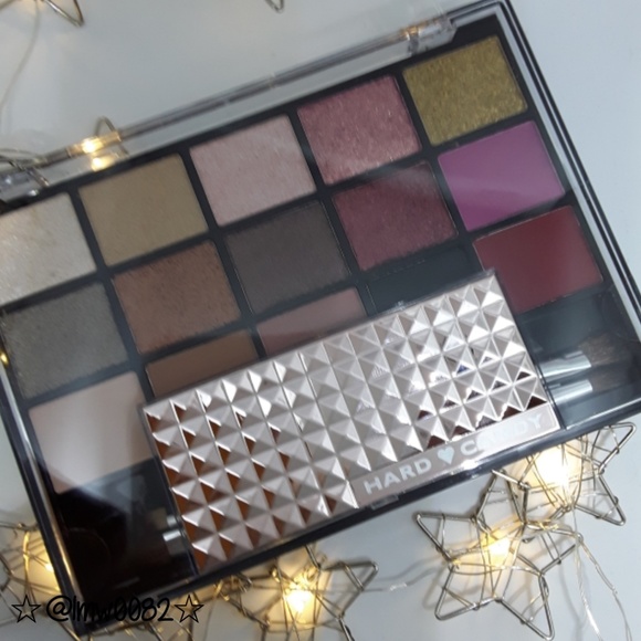 Hard Candy Other - Matte & Shimmer Eyeshadow Pro Palette 15 shades